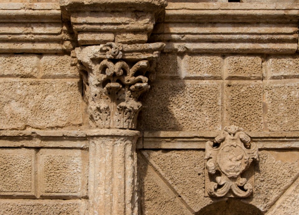 Rimondi fountain Rethymno detail