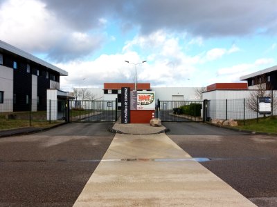 Rillieux-la-Pape - Avenue de l'Europe, entrée des Pavillons de Sermenaz, au numéro 2507