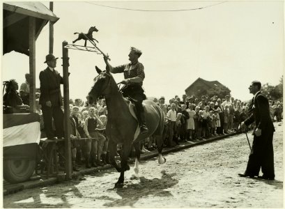 Ringsteken. NL-HlmNHA 5400467249