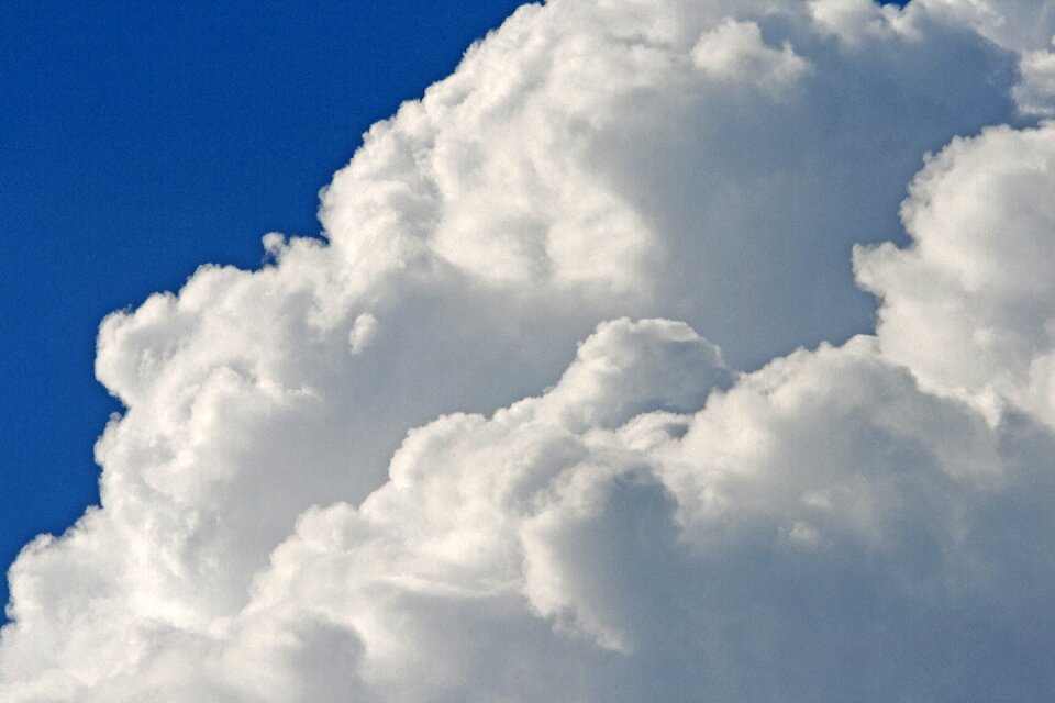 White dense cumulus