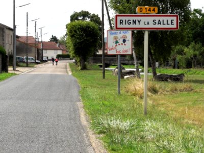 Rigny-la-Salle (Meuse) city limit sign