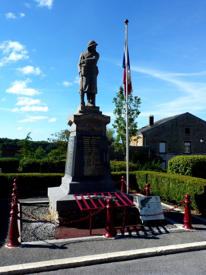 Rimogne (Ardennes) monument aux morts