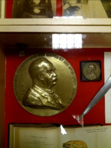 Rillieux-la-Pape - Musée Testut-Latarjet, médaille au Professeur Alexandre Lacassagne