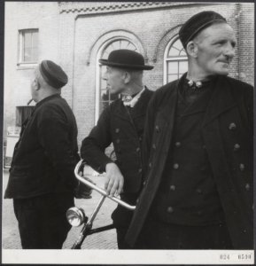 Ringsteken Middelburg Bijschrift Beste Paarden Mannen in klederdracht, Bestanddeelnr 024-0590