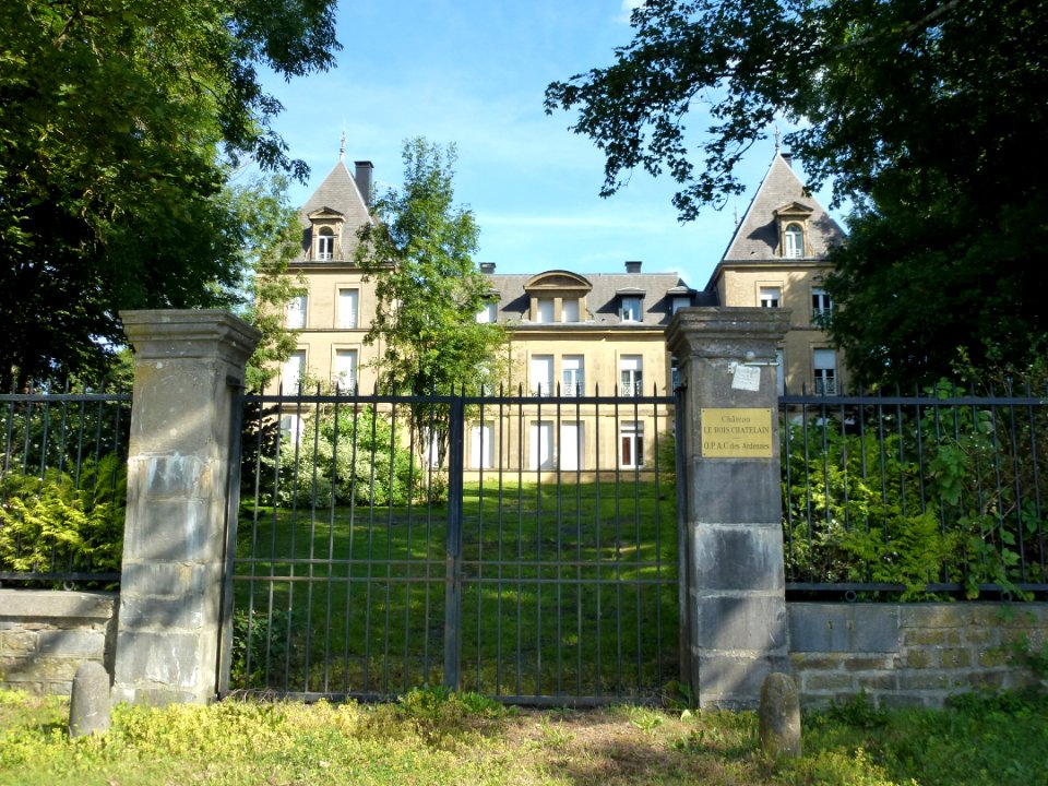 Rimogne (Ardennes) château Le Bois Chatelain