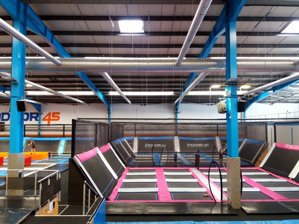 Rillieux-la-Pape - Indoor 45, trampolines (2)
