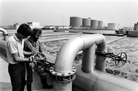 Rioolwaterzuiveringsinrichting RI-Oost wordt 15 april a.s officieel geopend en z, Bestanddeelnr 932-0898