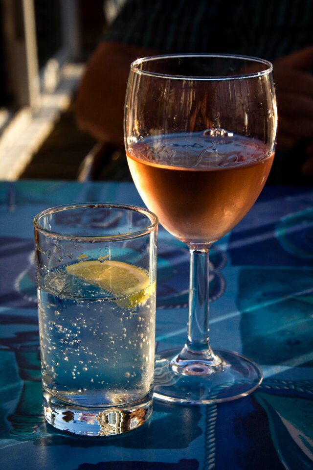 Bubbles food and drink glass of water