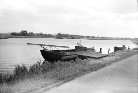 Rivieren, boten, aanlegsteigers, Bestanddeelnr 251-3199