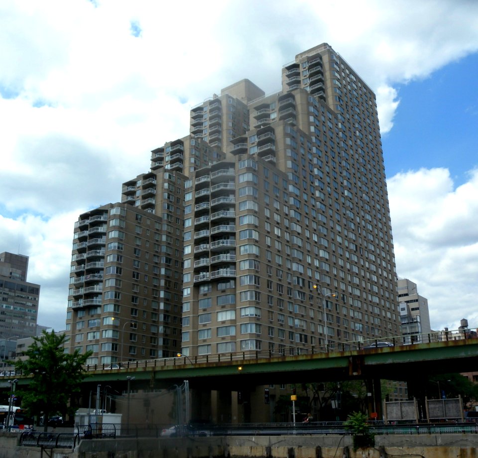 Rivergate 401 E34th St jeh
