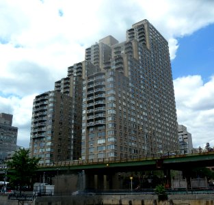 Rivergate 401 E34th St jeh