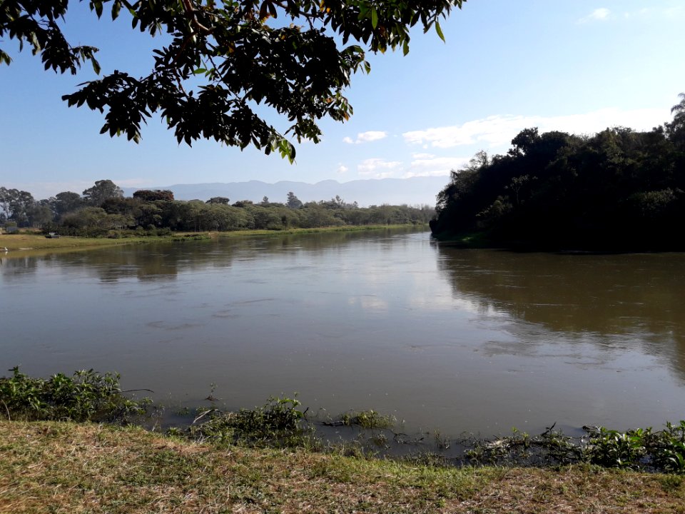 Rio Paraíba do Sul visto de Pindamonhangaba 1