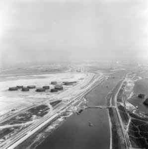 Rivieren, schepen, industrie, overzichten, Bestanddeelnr 250-8708
