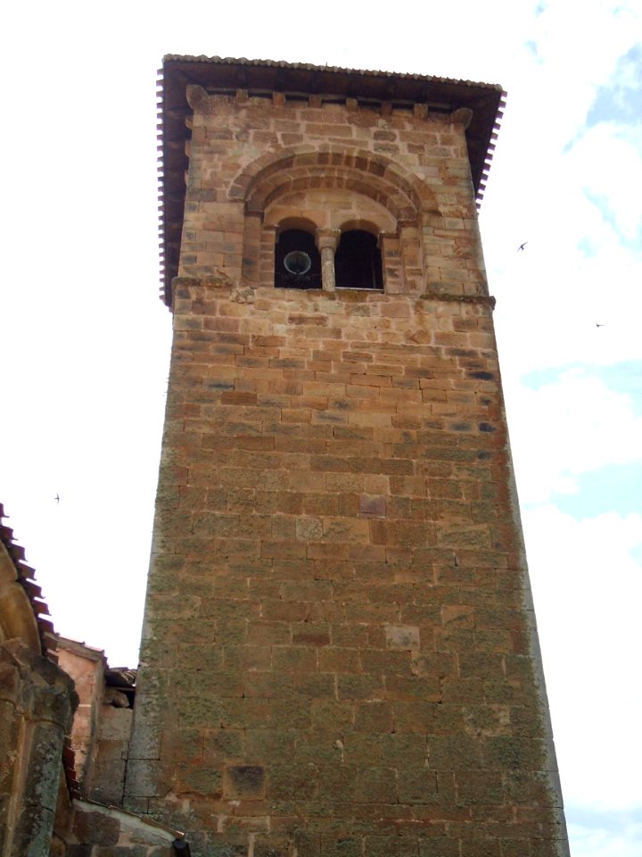 Riocavado de la Sierra - Iglesia de Santa Columba 4