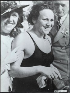 Rie Mastenbroek tijdens de Olympische Spelen van Berlijn in 1936, Bestanddeelnr 135-0954