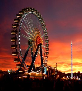 Riesenrad Auf Dem Oktoberfest (187172345)
