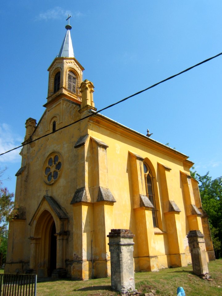 Rinyabesenyő temploma