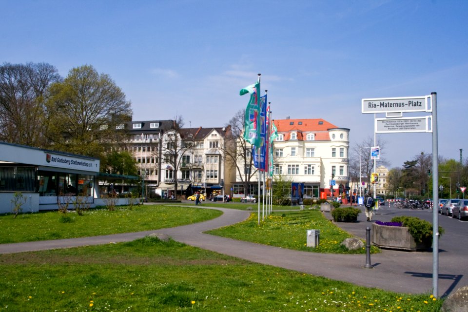 Ria-Maternus-Platz MG 2651