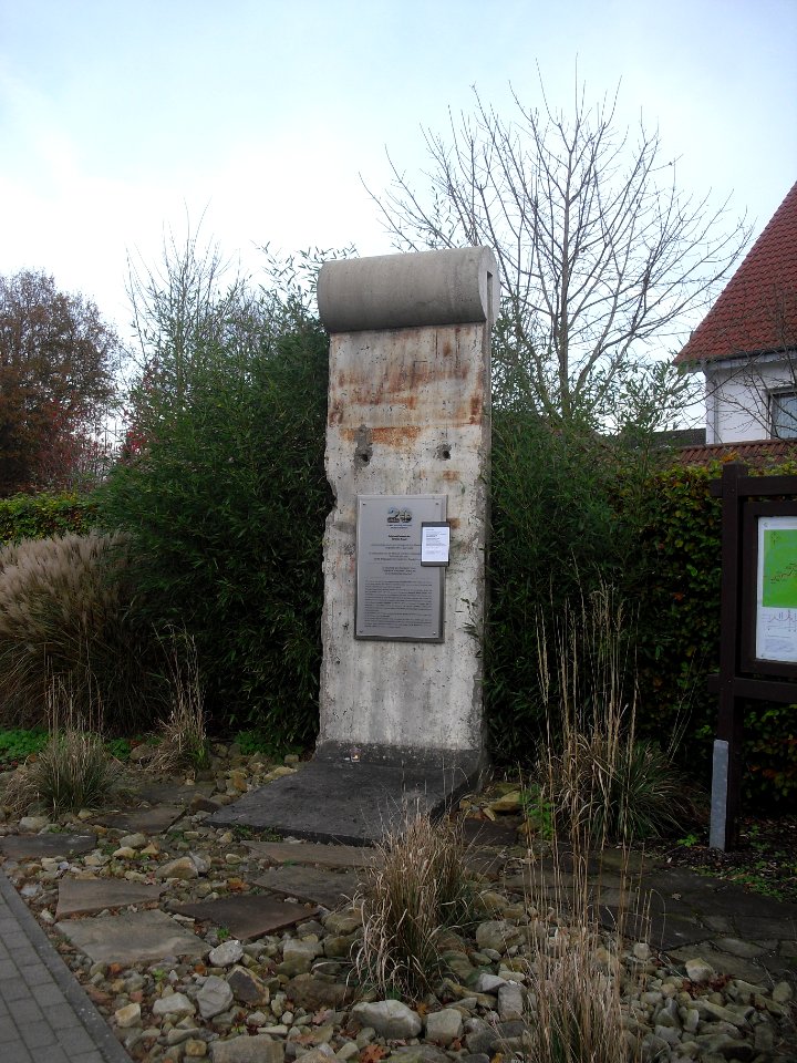 Riege-Segment der Berliner Mauer