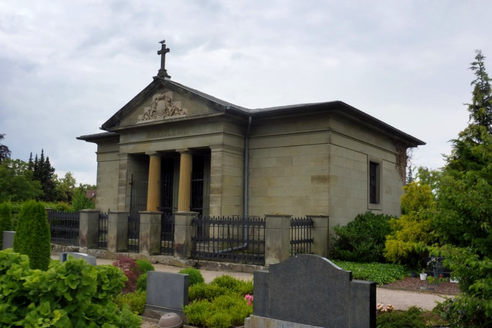Rheda - Evangelischer Friedhof - Mausoleum - 1