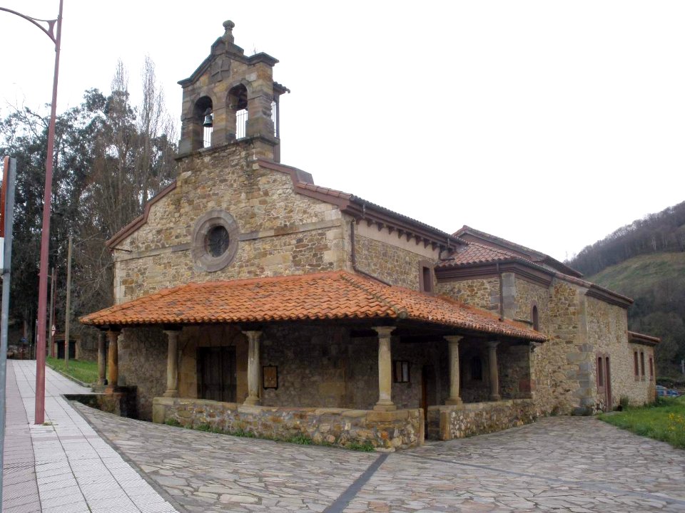 Riañu (Langreo) - Iglesia de San Martin 1