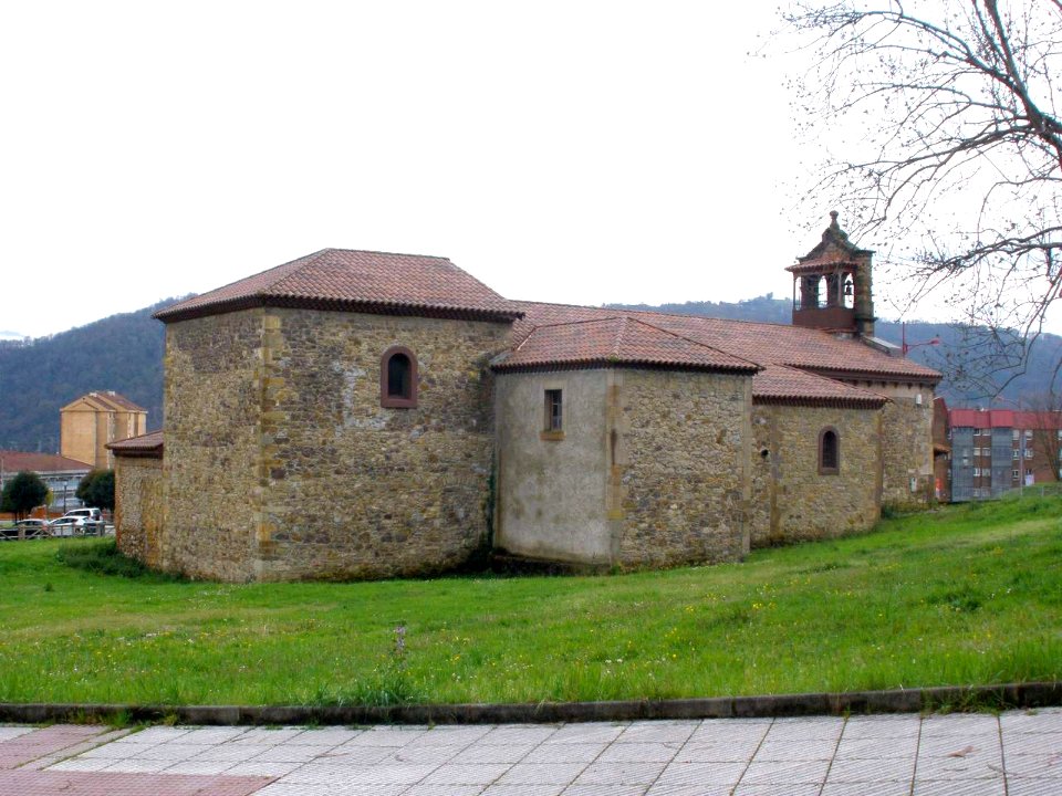 Riañu (Langreo) - Iglesia de San Martin 2