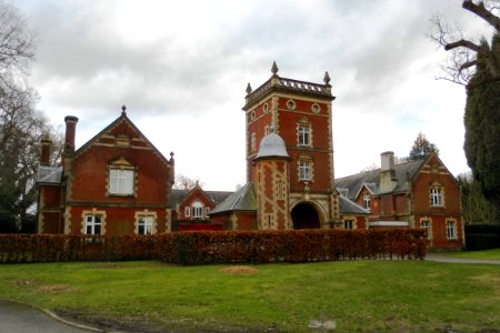 Ridley's Court, Milton Mount Gardens, Pound Hill, Crawley (2)