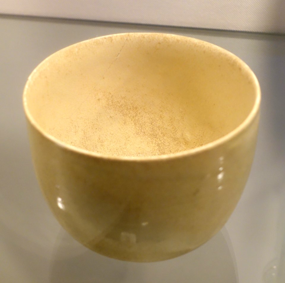 Rice container, ivory white glaze ceramic - Tran dynasty, 13th-14th century AD - Vietnam National Museum of Fine Arts - Hanoi, Vietnam - DSC05365