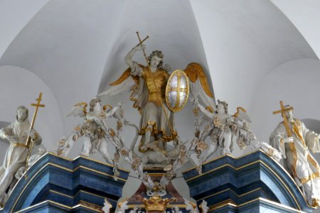 Rheder - St. Katharina - Hochaltar, Statue St. Michael