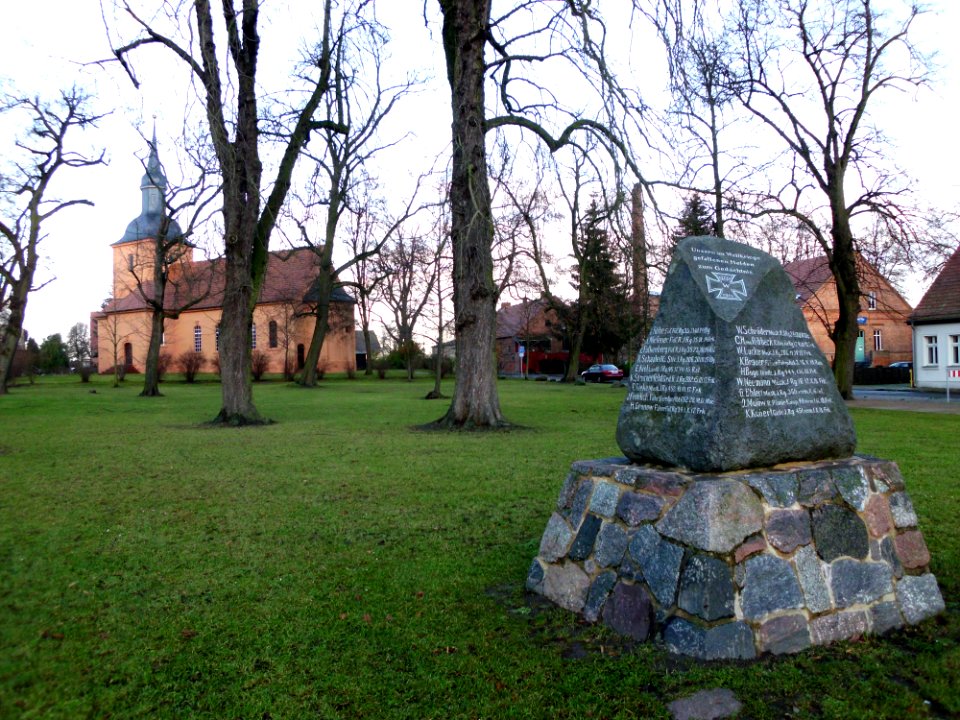 Ribbeck Dorfkirche 3