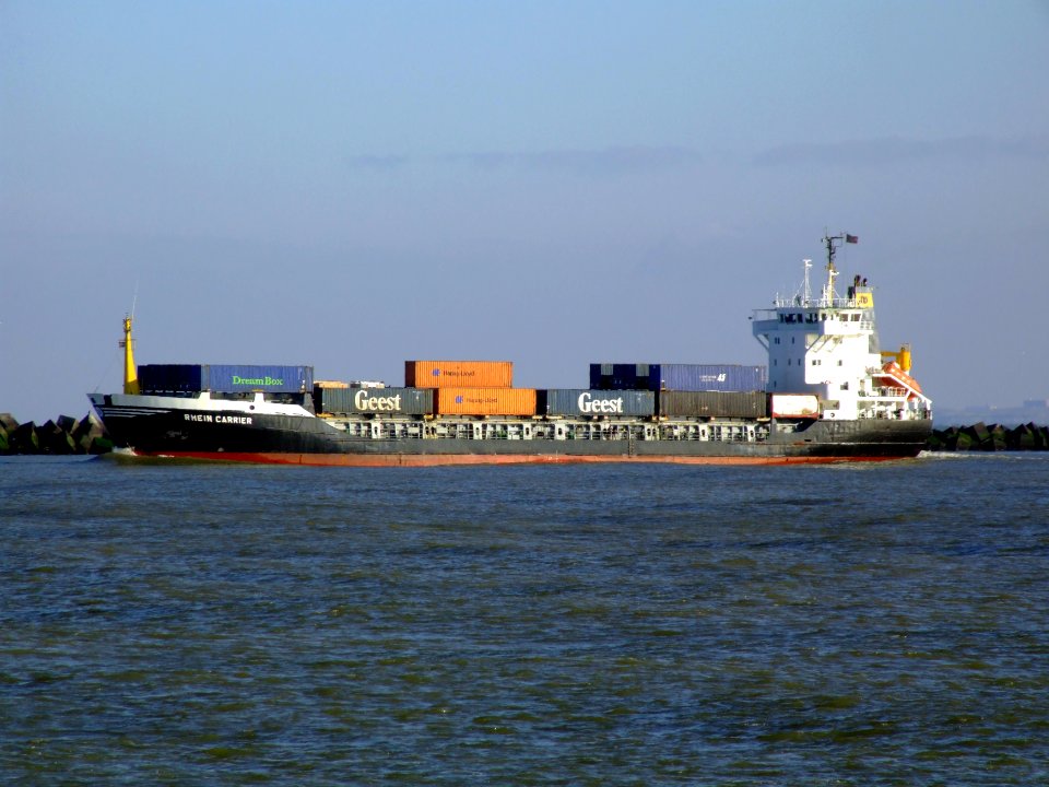 Rhein Carrier leaving Port of Rotterdam 25-Jan-2007