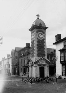 Rhayader war memorial (1294487)