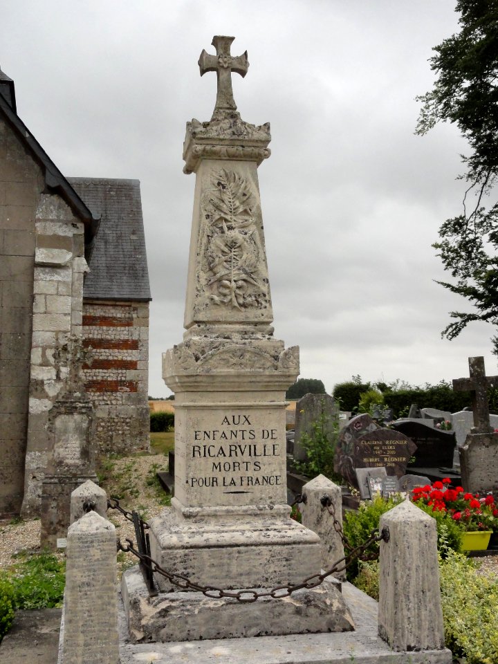 Ricarville (Seine-Mar.) monument aux morts
