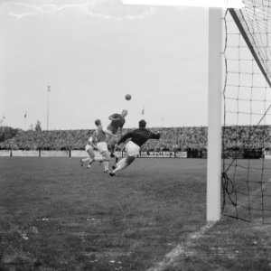 RHC tegen Haarlem 1-1, voetbal, spelmomenten, Bestanddeelnr 914-3578