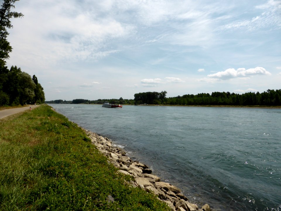 Rhein-karlsruhe-lauterbourg-2015-07-12