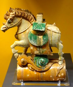 Ridge tile 11, China, Ming and Qing dynasty, 17th-18th century, glazed earthenware - Royal Ontario Museum - DSC03626
