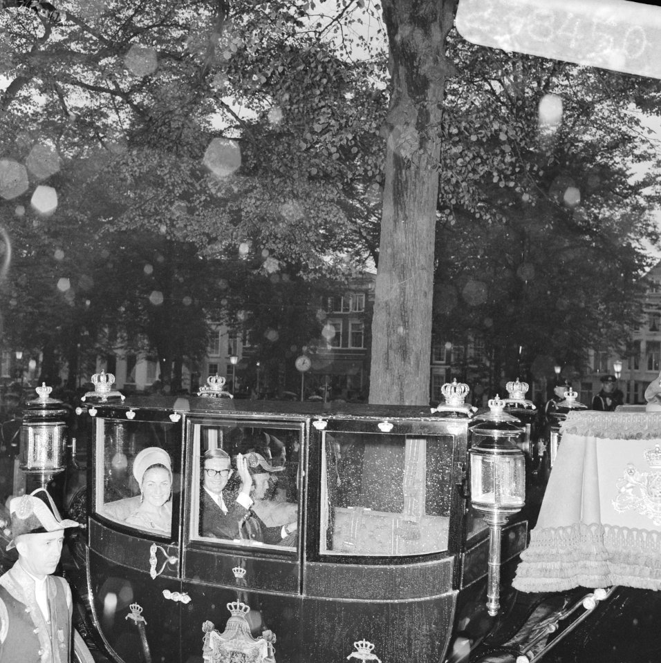 Rijtoer Koninklijke Familie van Ridderzaal naar Korte Voorhout Prinses Margrie, Bestanddeelnr 923-8450