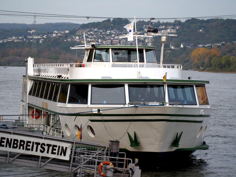 Rheingold, ENI 04306590 on the Rhine river at Koblenz, pic2