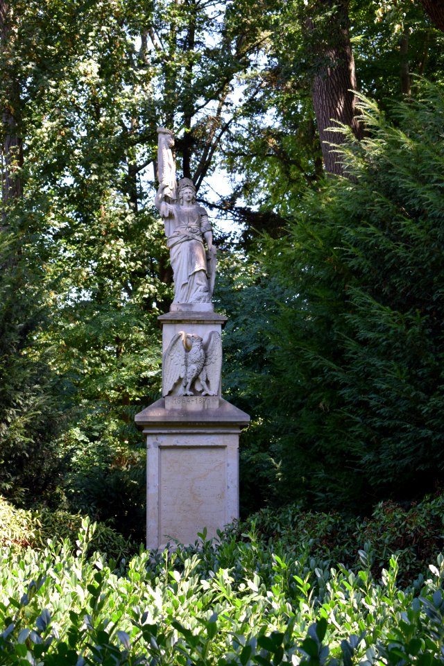 Rheda - Kriegerdenkmal Neuenkirchener Straße - 1