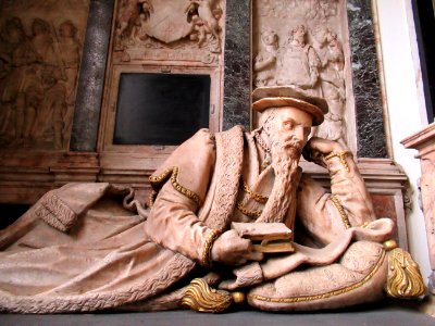 Rich tomb, Holy Cross, Felsted 02