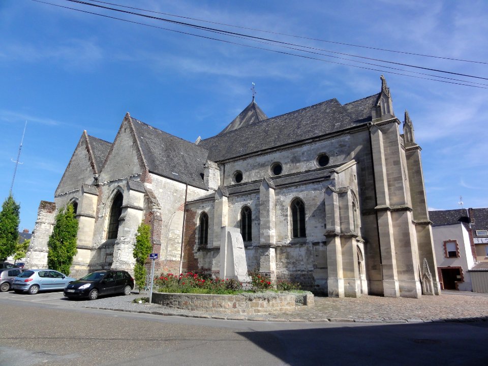 Ribemont (Aisne) église MH (03)