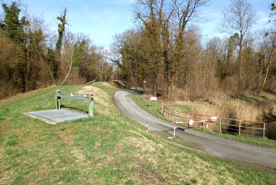 Rheinniederungskanal, Dyckerhoff-Schleuse