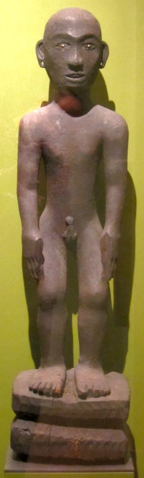 Rice granary guardian (bulul) from Ifugao in northern Luzon, wood with seeds, Honolulu