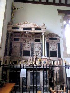 Rich tomb, Holy Cross, Felsted 01