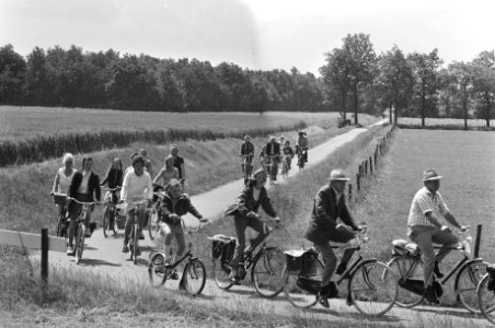 Rijwielvierdaagse in Drenthe, Bestanddeelnr 927-3184