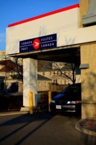 RichmondHillDriveThruParcelCentre5