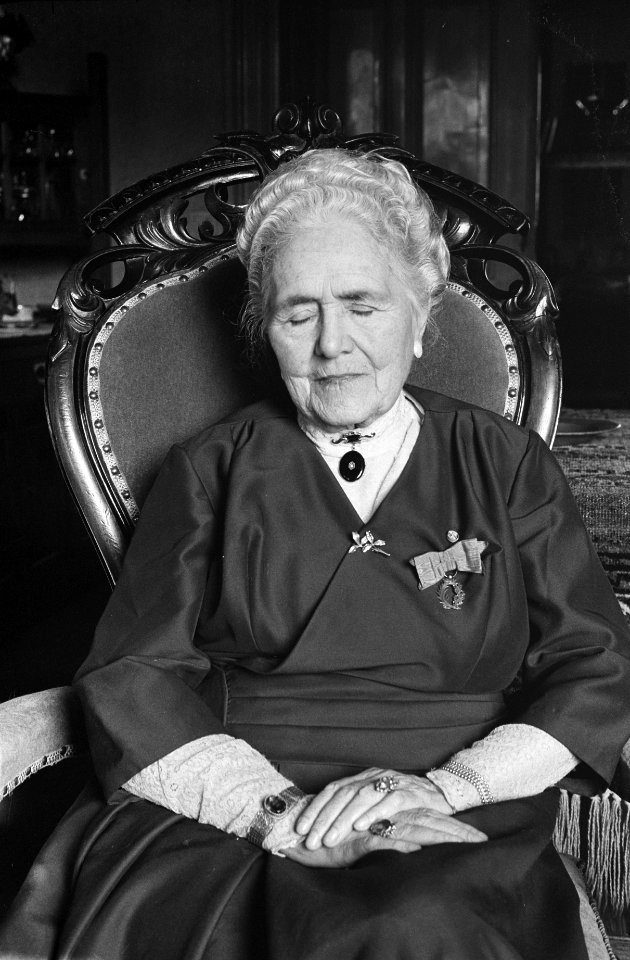 Rika Hopper 24 oktober a.s. 85 jaar (kop), Bestanddeelnr 914-4244