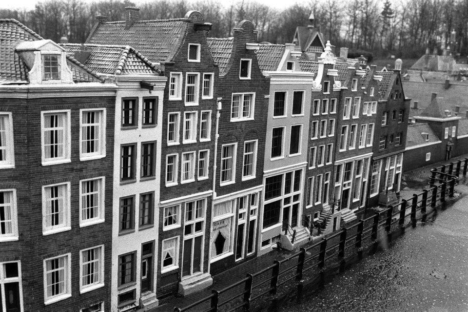 Rijtje huizen in Madurodam, Bestanddeelnr 931-8518