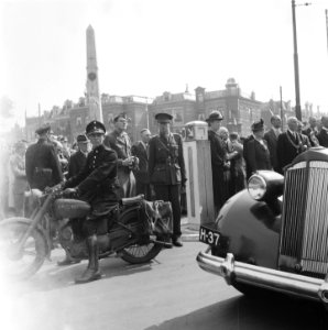 Rijtoer van koningin Wilhelmina Regentesseplein, Bestanddeelnr 900-4989