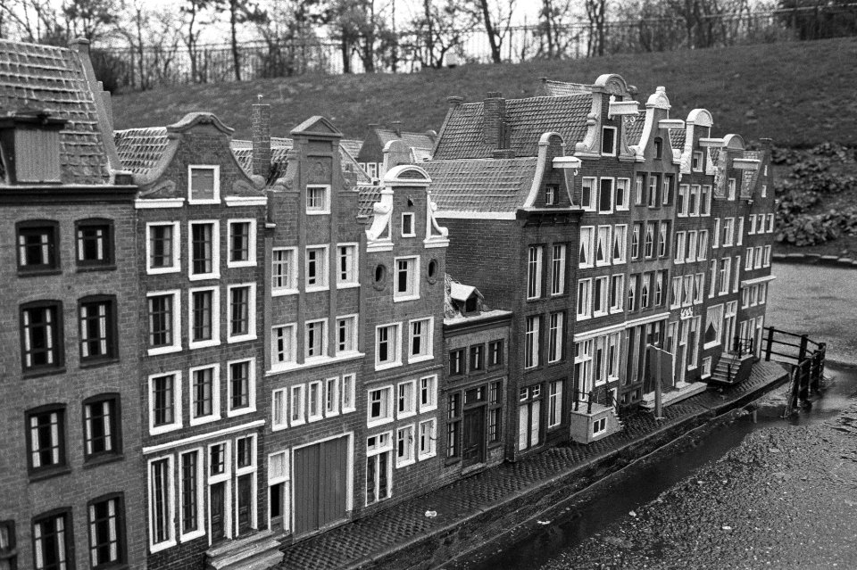 Rijtje huizen in Madurodam, Bestanddeelnr 931-8519